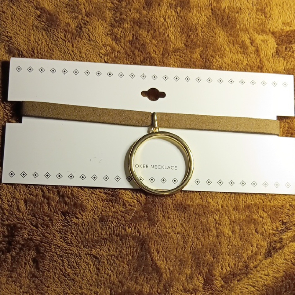 Gold Circle Pendant Choker Necklace